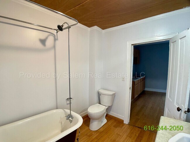Foto del edificio - 344 Diamond Ave SE