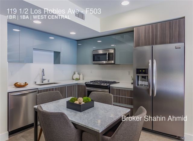 Building Photo - 119 1/2 N Los Robles Ave