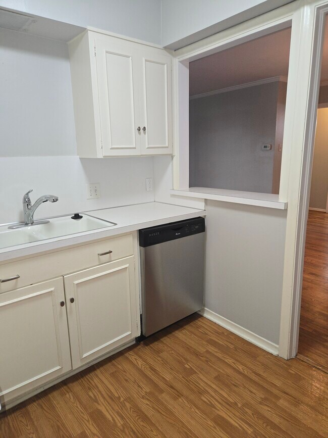 kitchen - 8518 Baltimore Dr