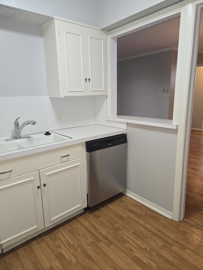 kitchen - 8518 Baltimore Dr