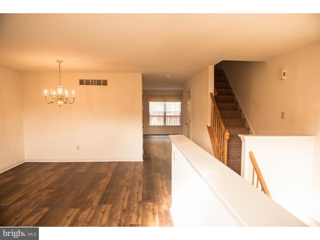 Foto del edificio - 3605 Columbia Ct Way
