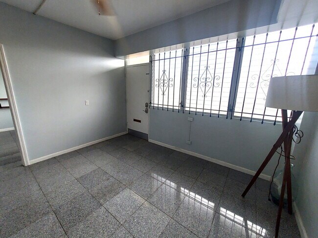 Foto del edificio - University Plaza - Pet Friendly 2br/1ba