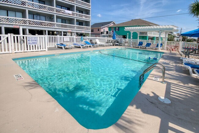 Foto del edificio - 627 N Waccamaw Dr