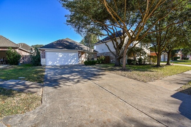 Building Photo - 20922 Barbons Heath Ct