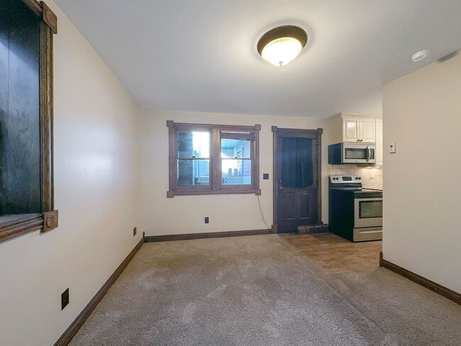 Building Photo - 301 S French St