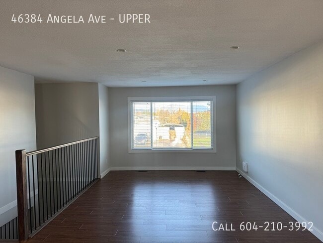 Building Photo - Upper Home - Utilities Included