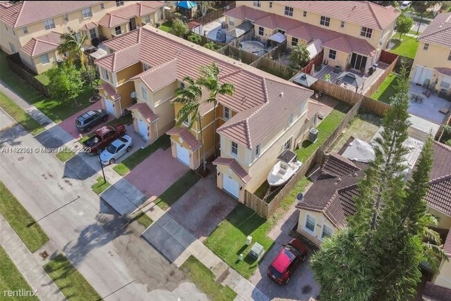 Building Photo - 4 br, 3 bath House - Villas Del Campo