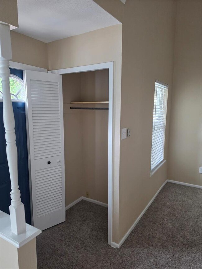 Building Photo - 4412 Shakertown