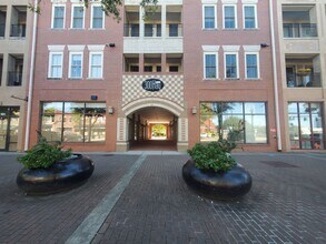 Building Photo - 325 Hay St