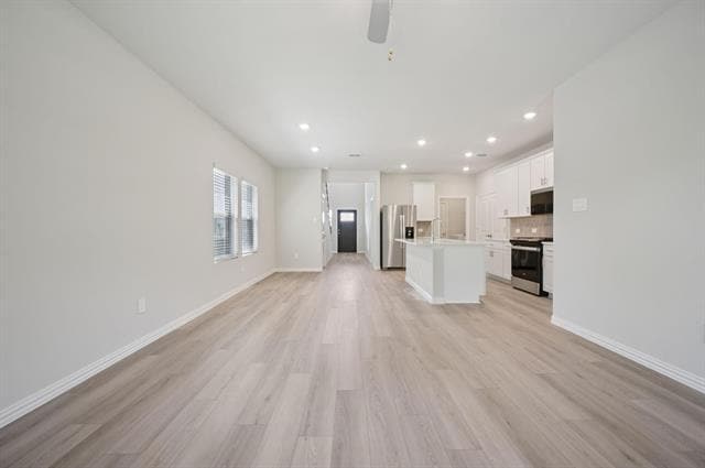 Building Photo - 706 Leavenworth Dr