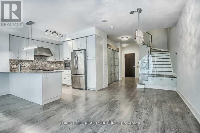 Photo du bâtiment - 7608 Yonge St