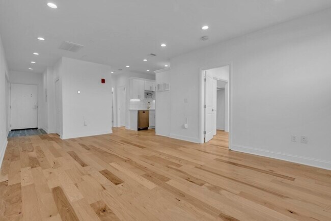 Building Photo - 1500 Worcester Rd