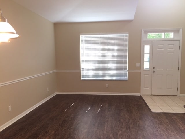 Building Photo - 1615 Wakefield Dr