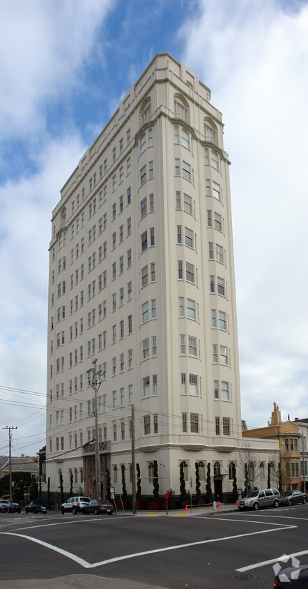 Building Photo - 2490 Jackson St