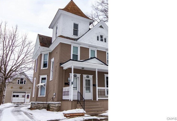 221 E Flower Ave, Watertown, NY 13601 Room for Rent in Watertown, NY