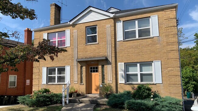 3085 Glemmore Avenue - 3085 Glenmore Ave
