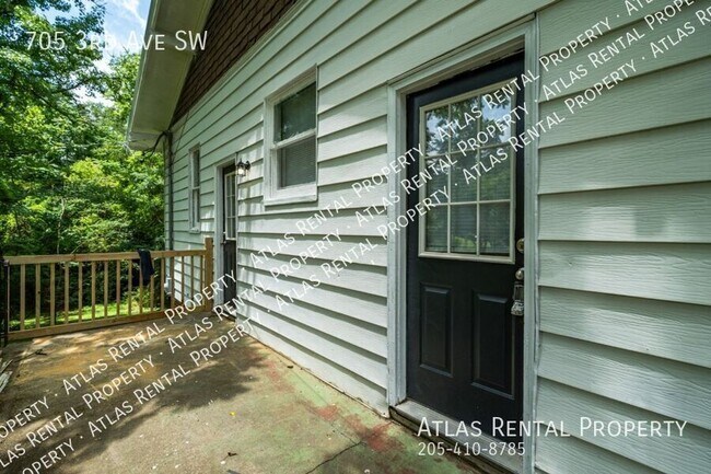 Foto del edificio - 705 3rd Ave SW