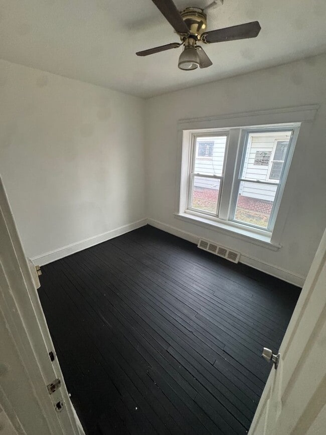 Foto del edificio - 692 E 128th St