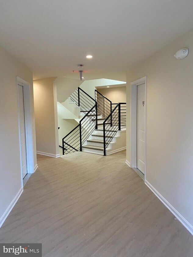 Foto principal - 2825 Robinson Pl SE
