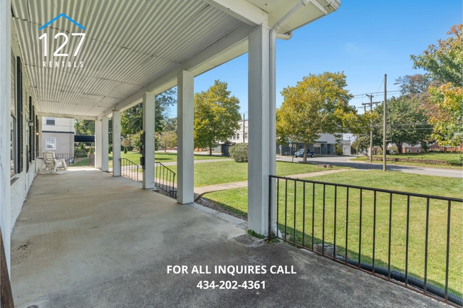 Building Photo - Cozy Upstairs 1-Bedroom Apartment in Fort ...