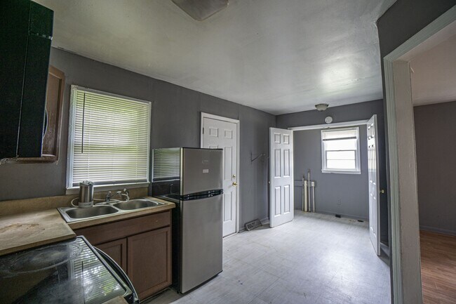 Foto del edificio - 3005 Ingleside Ave