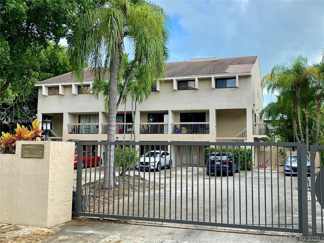 Primary Photo - 3001 SW 1st Ave