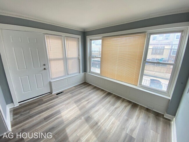Building Photo - 3 br, 1 bath House - 6744 Guyer Ave