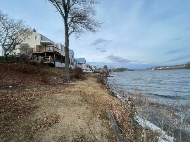 Foto del edificio - 157 Lake Ave