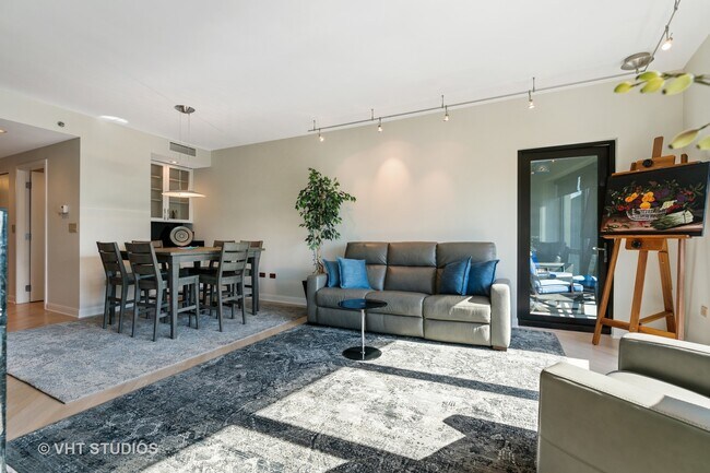 Building Photo - 130 N Garland Ct