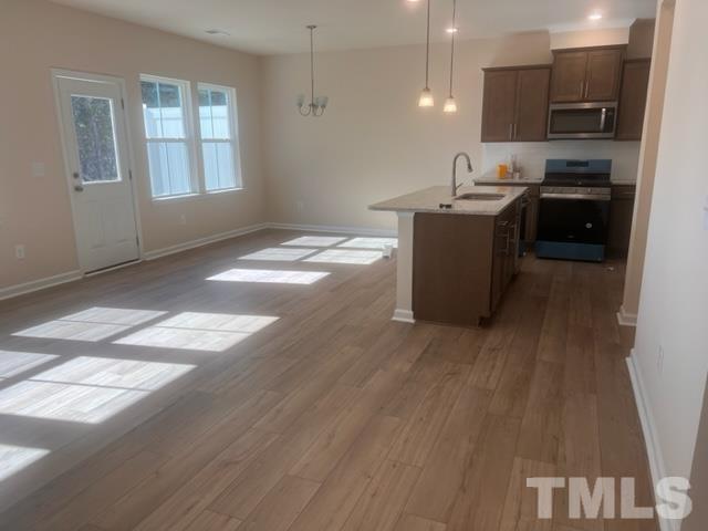 Foto del edificio - 351 Glen Clova Dr