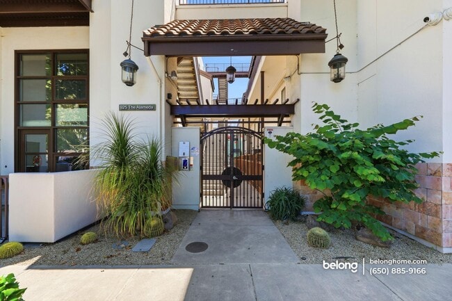 Building Photo - 925 The Alameda