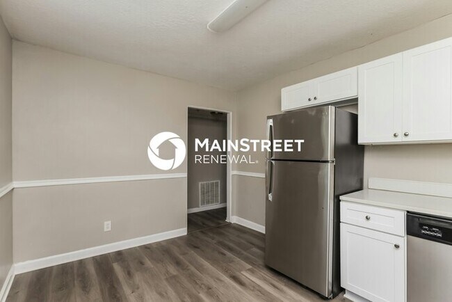 Building Photo - 3 Bedroom Pet-Friendly Home in Jonesboro, GA with Main Street Renewal