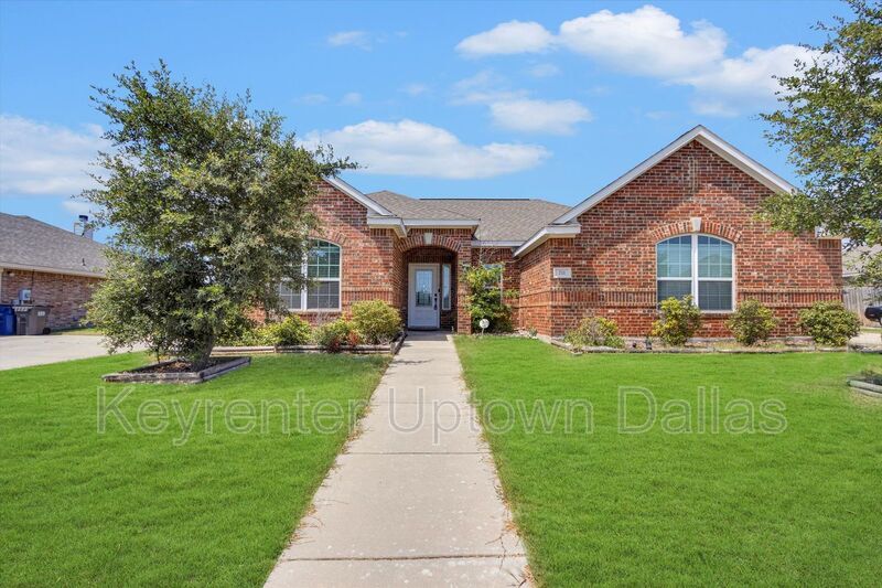 711 Meadow Springs Dr, Glenn Heights, TX 75154 House Rental in Glenn