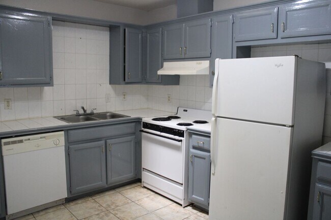 Foto del edificio - 2201 Kimberly Ln