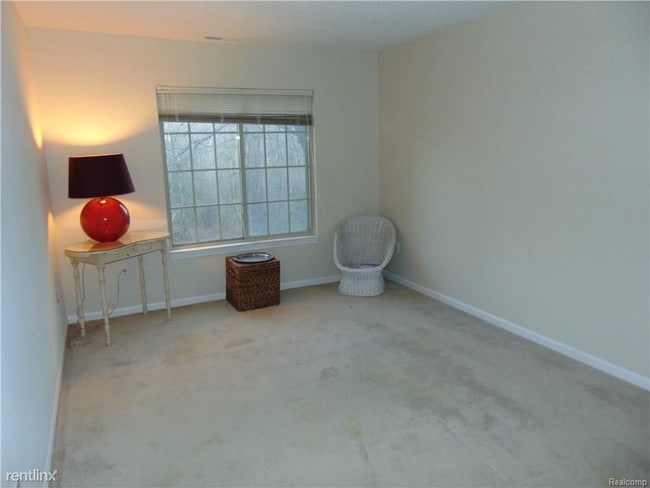 Building Photo - 14204 Pinehurst Ln