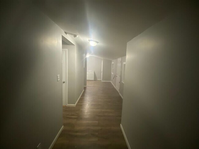 Building Photo - 1318 Glenn St