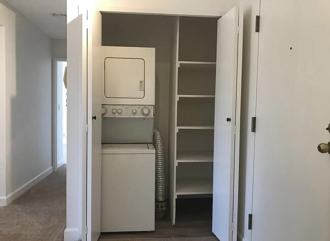 Building Photo - 490 Mariners Island Blvd