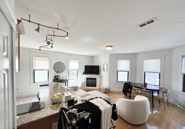 Foto del edificio - 916 Dorchester Ave