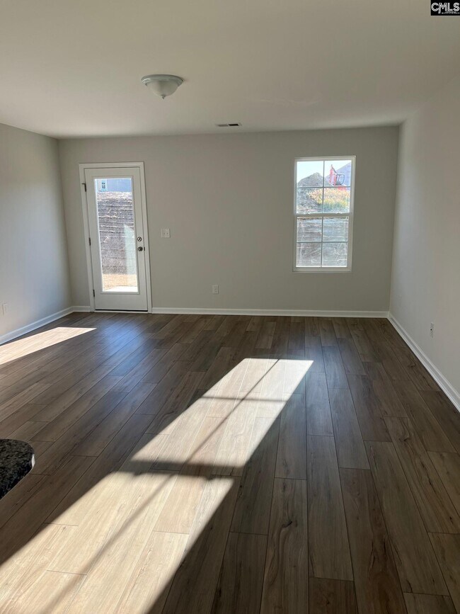 Building Photo - 630 N Long Star Wy