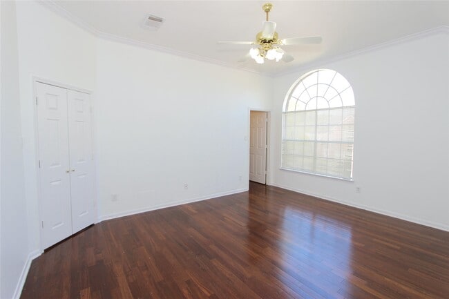 Building Photo - 3311 Twelve Oaks Ln