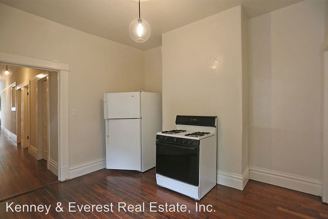 Building Photo - 3 br, 1 bath Apartment - 164A 5th Avenue