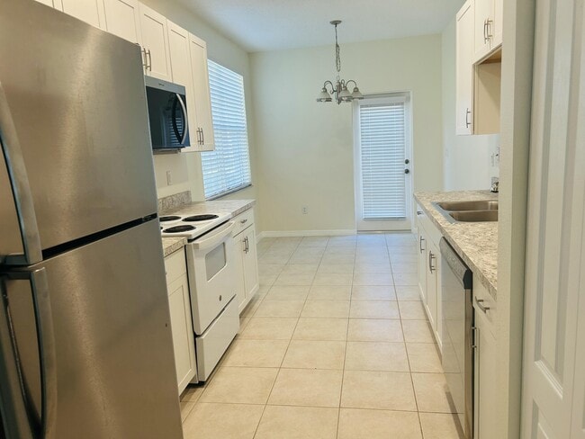 Building Photo - 2124 SE Eatonville Dr