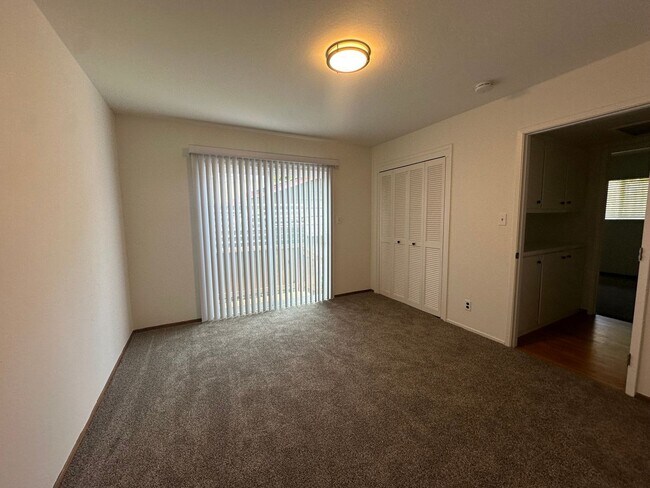 Building Photo - Cozy 3 bedroom/ 2 bath in Rio Del Mar!