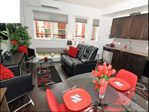 Building Photo - 99 Chapel St