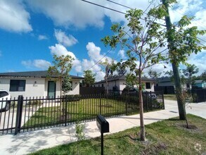 Building Photo - 15221 Railroad Dr