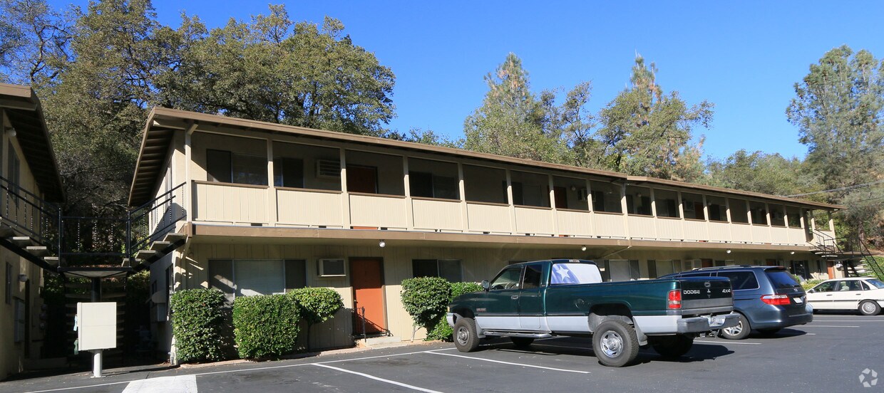 Building Photo - St. Kathryn Arms