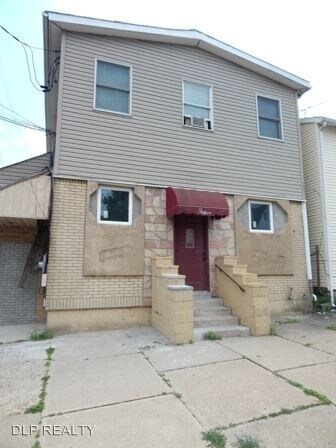 Foto principal - 1500 Washington Blvd