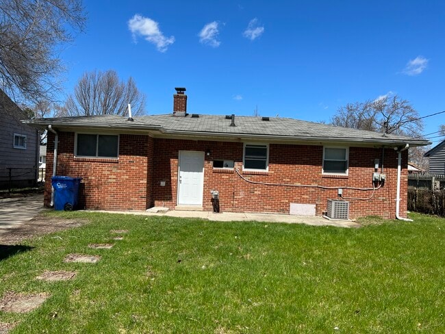 Building Photo - 3588 Toepfer Rd