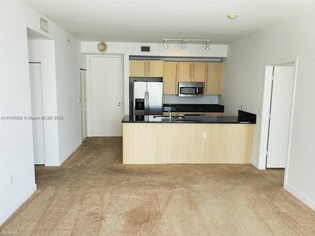 Foto del edificio - 2 br, 2 bath Condo - 1111 SW 1st Ave Apt 2322