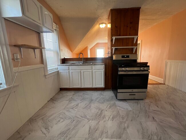 Kitchen - 54 Barton St